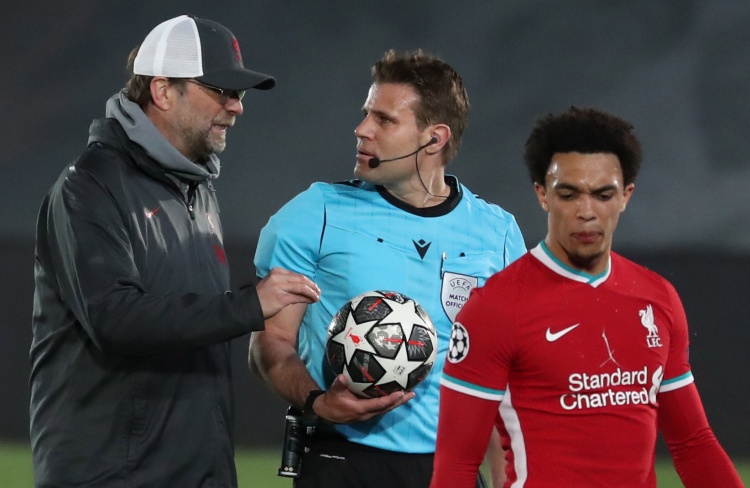 2015年7月：费城人队投手科尔·哈梅尔斯在被交易前夕对小熊队投出无安打比赛。