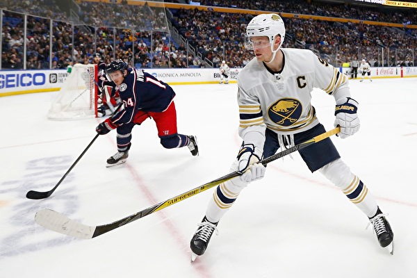 什么是麻将里的“暗杠陷阱”？解析杠牌后改变牌墙顺序对局势的微妙影响。（揭秘麻将“暗杠陷阱”：杠后牌墙顺序变化如何左右牌局走向）