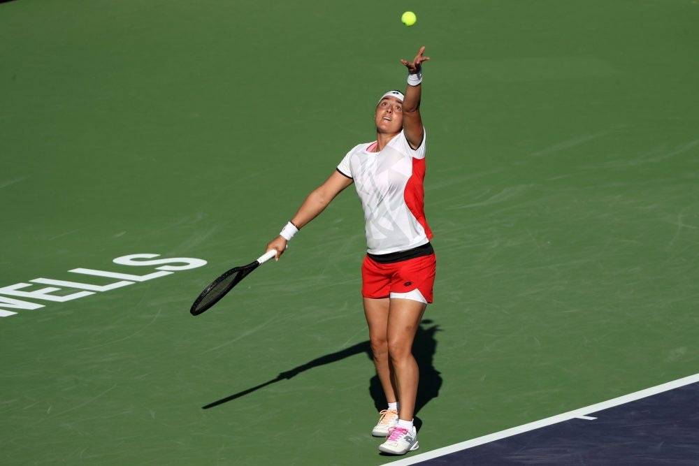 仅巩固了球 仅巩固了球